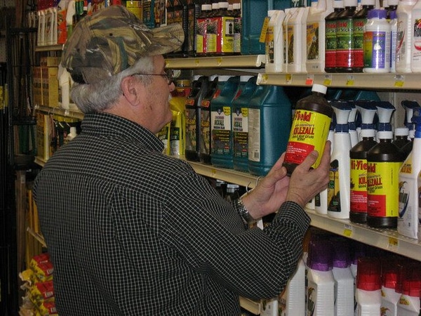 We're exposed to toxic chemicals on a daily basis. What say we add an easy habit to help our bodies "take out the trash"?